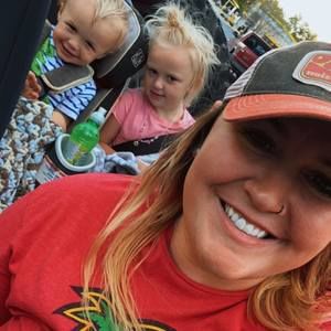 Meet your Posher, Lacey